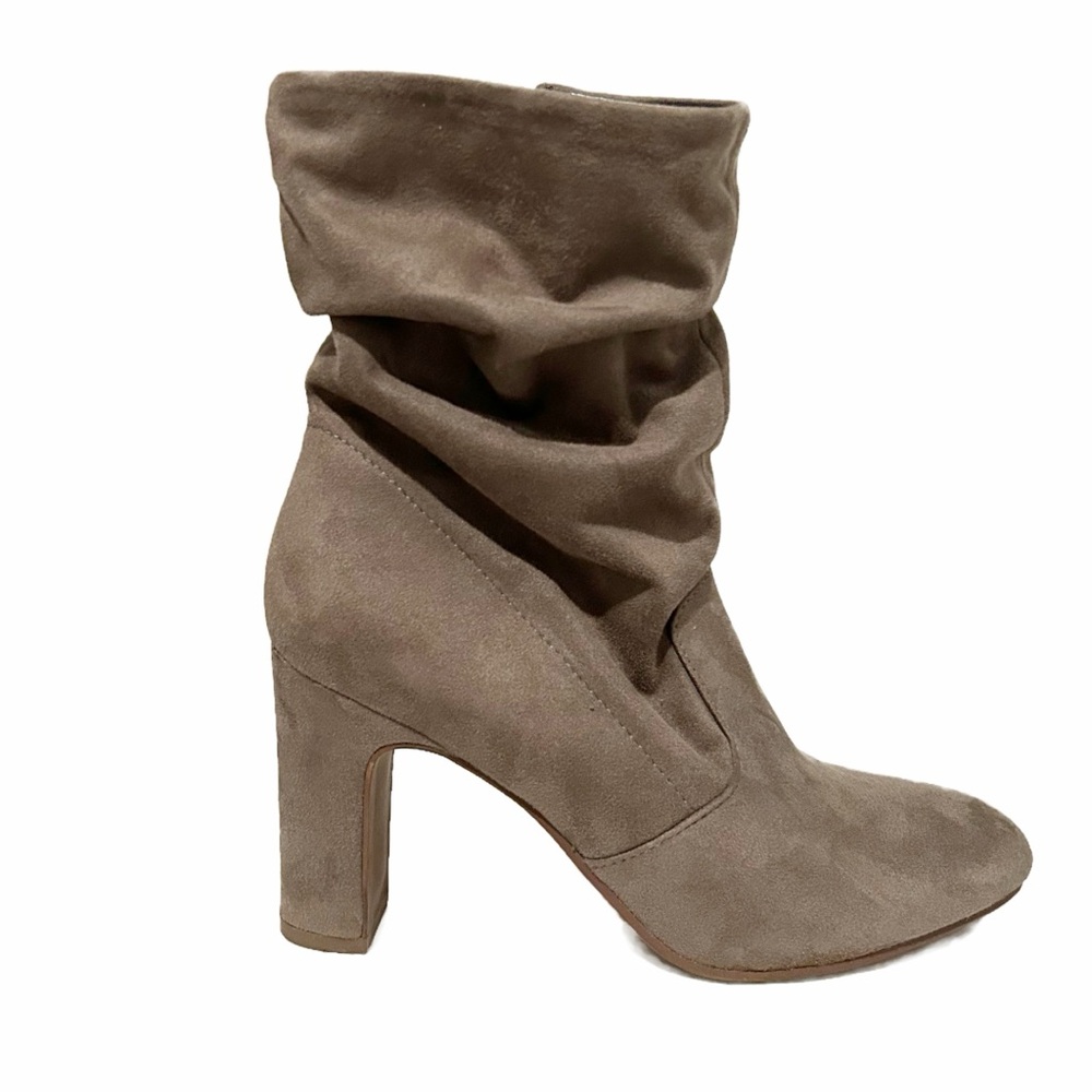 Kelly & Katie tan/taupe slouch ankle bootie. Size 8.